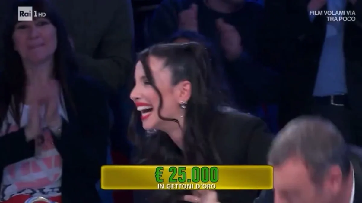 Silvia fa il colpo grosso ad Affari Tuoi: 25mila euro meno per il Dottore e poi... addio telefono! Amadeus senza parole