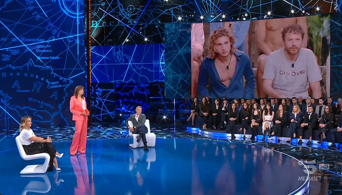 "Ma come si fa?", Isola dei Famosi: Sonia si è scagliata contro Pietro il poeta