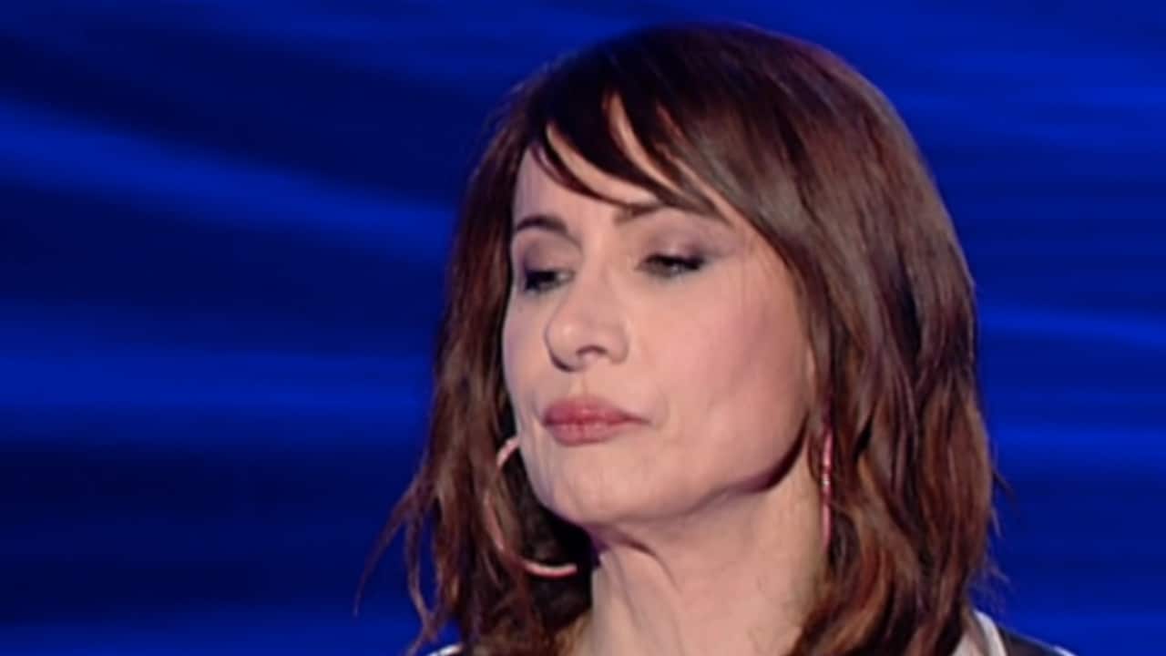 Isola dei famosi, Luxuria è stata messa alle strette da Berlusconi: cosa sta succedendo