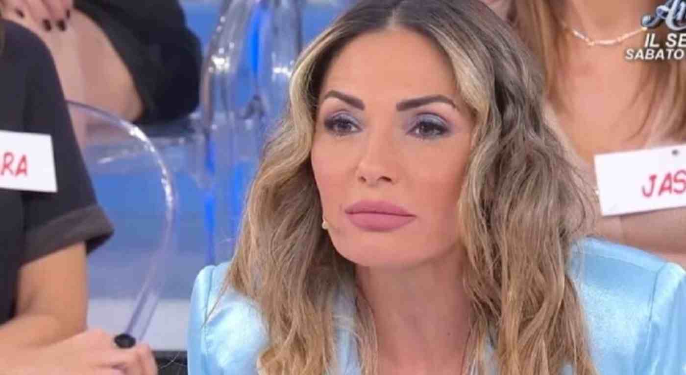 Uomini e Donne, Ida Platano beccata mentre va a riprendere il ragazzo a casa