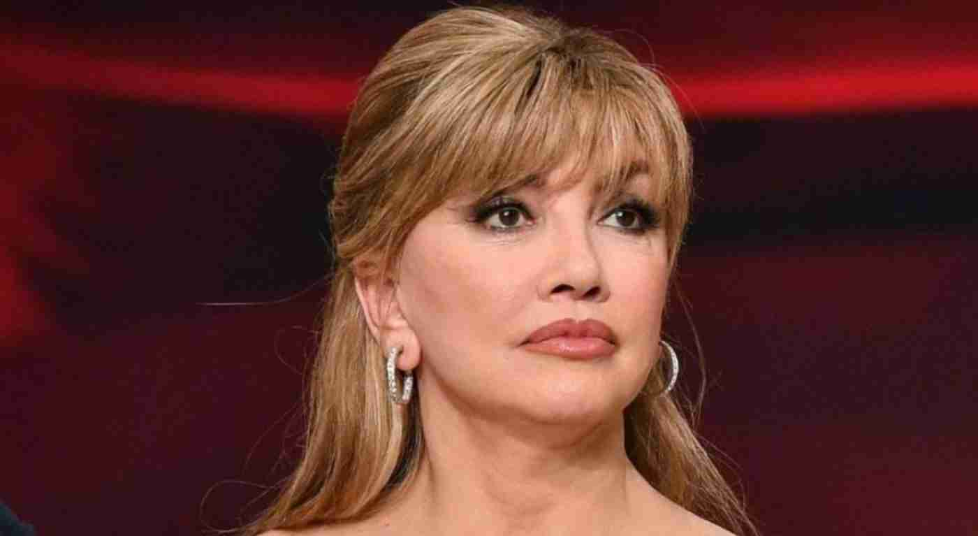 Milly Carlucci pronta a rivoluzionare Ballando con le stelle: addio a due giudici