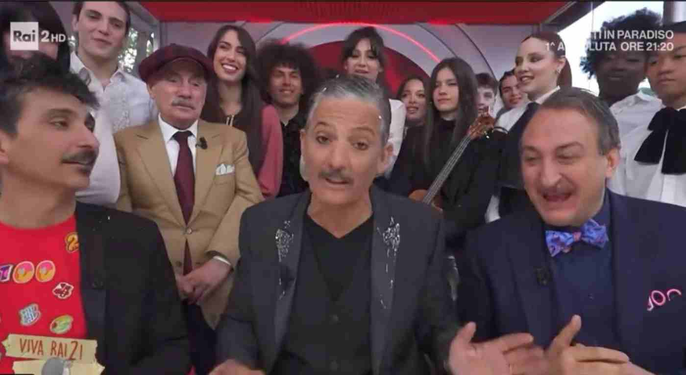 "Bisogna dire la verità". Fiorello critica duramente la bufera Rai: "Hanno fatto una vera ca***ta"