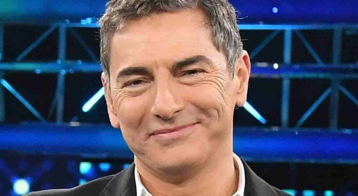 "Bisogna dire la verità". Fiorello critica duramente la bufera Rai: "Hanno fatto una vera ca***ta"