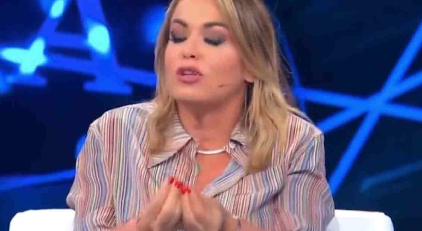 "Una vergogna" - Dura reazione del pubblico contro Sonia Bruganelli all'Isola dei Famosi