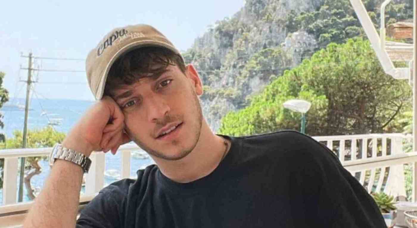 Sarah sorprende tutti ad Amici 23: la notizia scatena il panico in casetta - C'entrano Petit, Holden e Mida