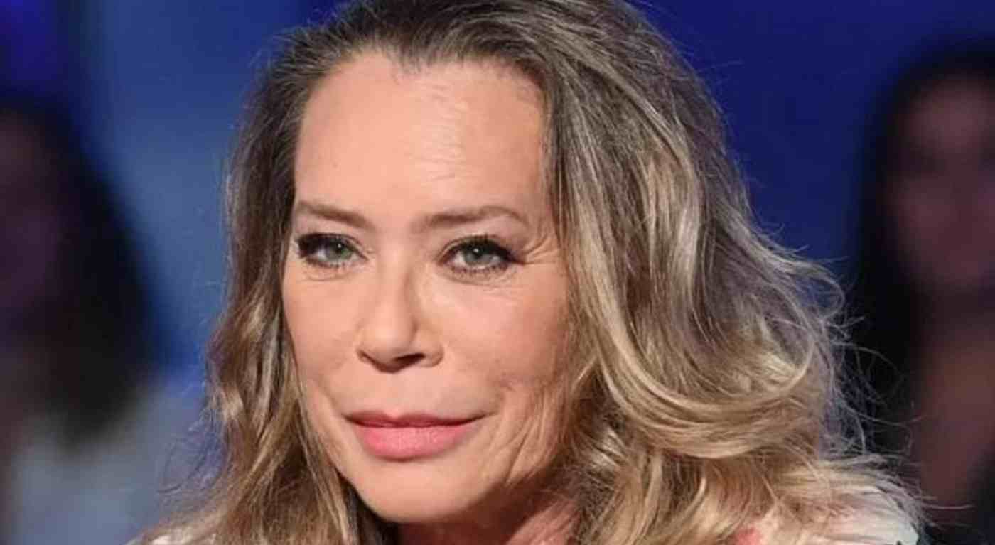 Barbara De Rossi senza freni: "Con mio marito non usciamo dalla camera per giorni"