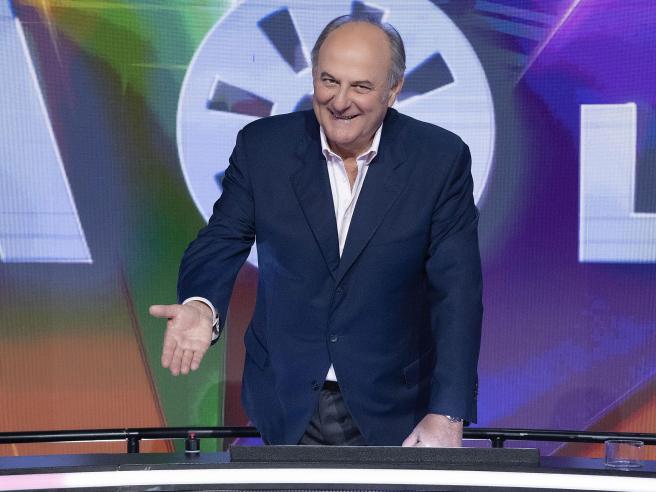 Gerry Scotti riapre le danze: il famosissimo programma è di nuovo su Canale 5