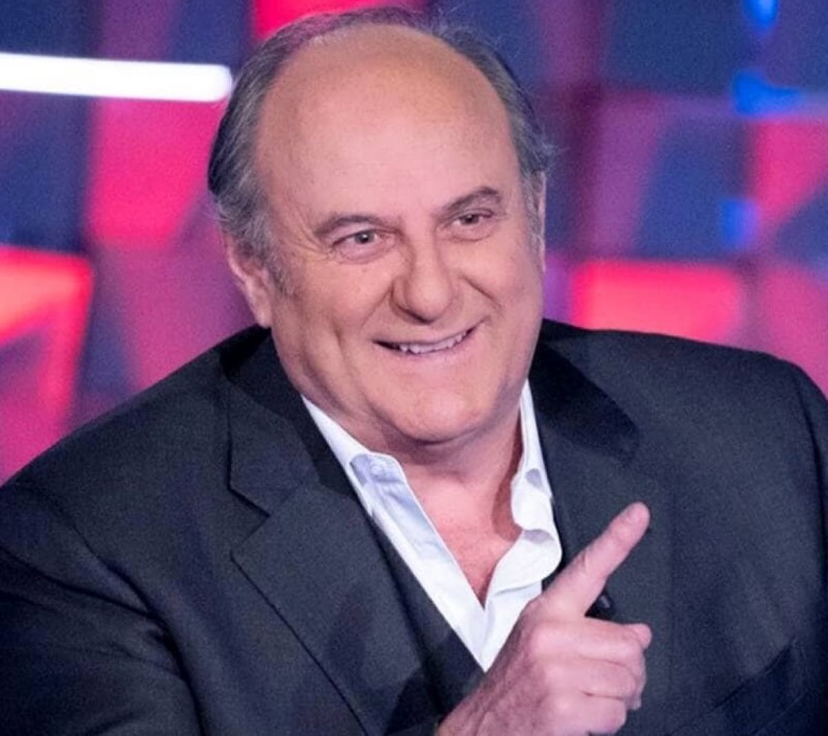 Gerry Scotti dice addio a Mediaset per un’offerta top: corre sull'altro canale