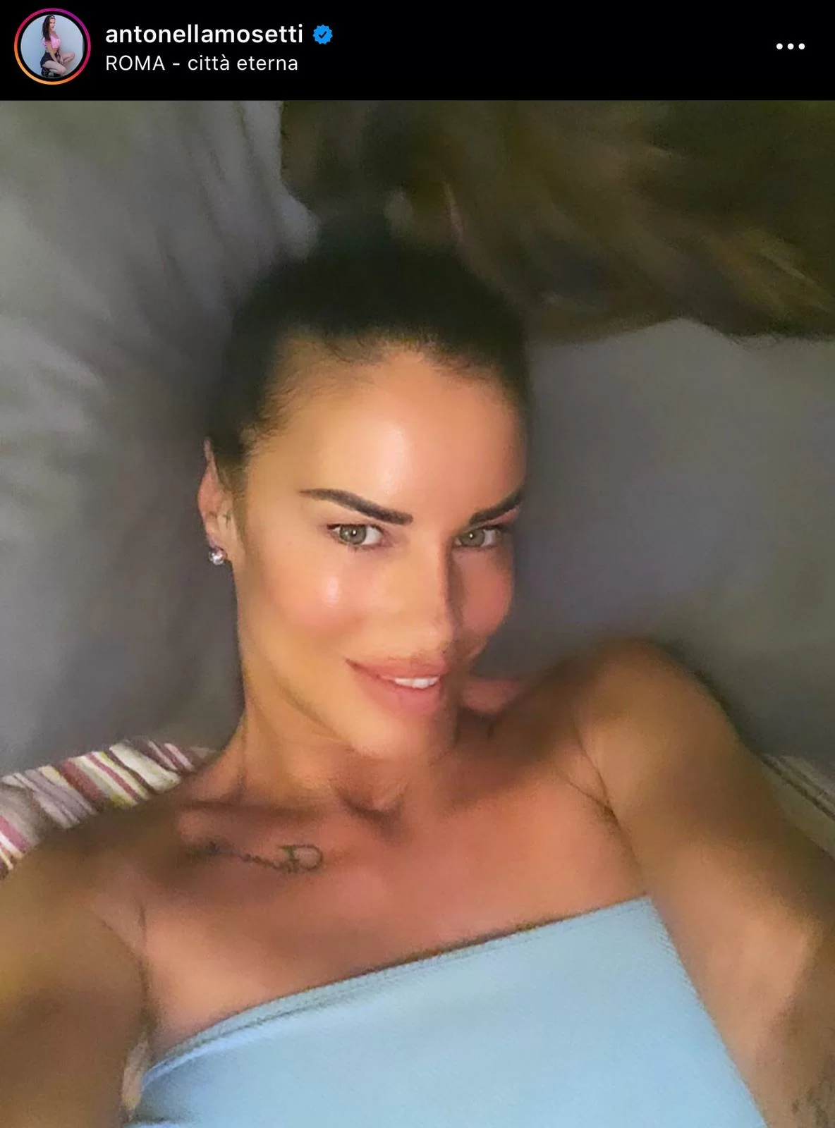 Pronta a tutto per la TV". La verità di Antonella Mosetti sui suoi 10mila euro mensili: "Guadagno grazie alla faccia da z***"