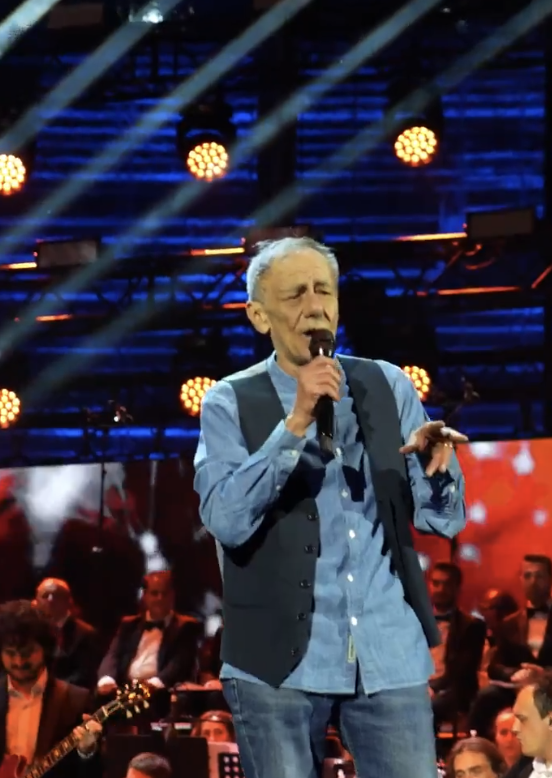 Gianluca Ginoble de Il Volo scoppia a piangere con Roberto Vecchioni: le dichiarazioni del giovane cantante