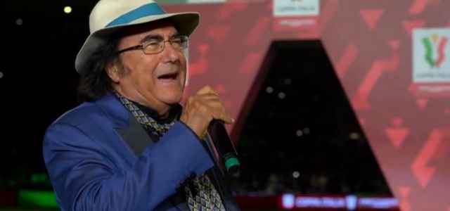 Finale di Coppa Italia, Al Bano canta l'inno di Mameli e i fan lo criticano a pioggia: "Che disastro"