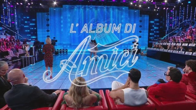 Ascolti del sabato sera: chi ha vinto tra 'La nostra Raffaella' e 'L'album di Amici' - Dati auditel del 25 maggio