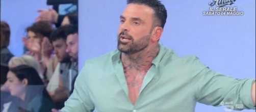 "Ora parlo io". Uomini e Donne, Mario Cusitore finalmente rompe il silenzio dopo l'addio al trono di Ida Platano