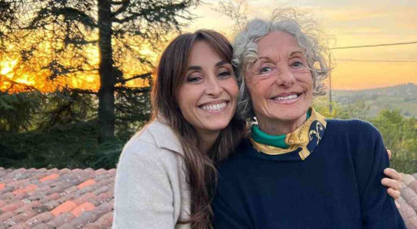 Benedetta Parodi e sua mamma: due gocce d'acqua! Guarda la foto