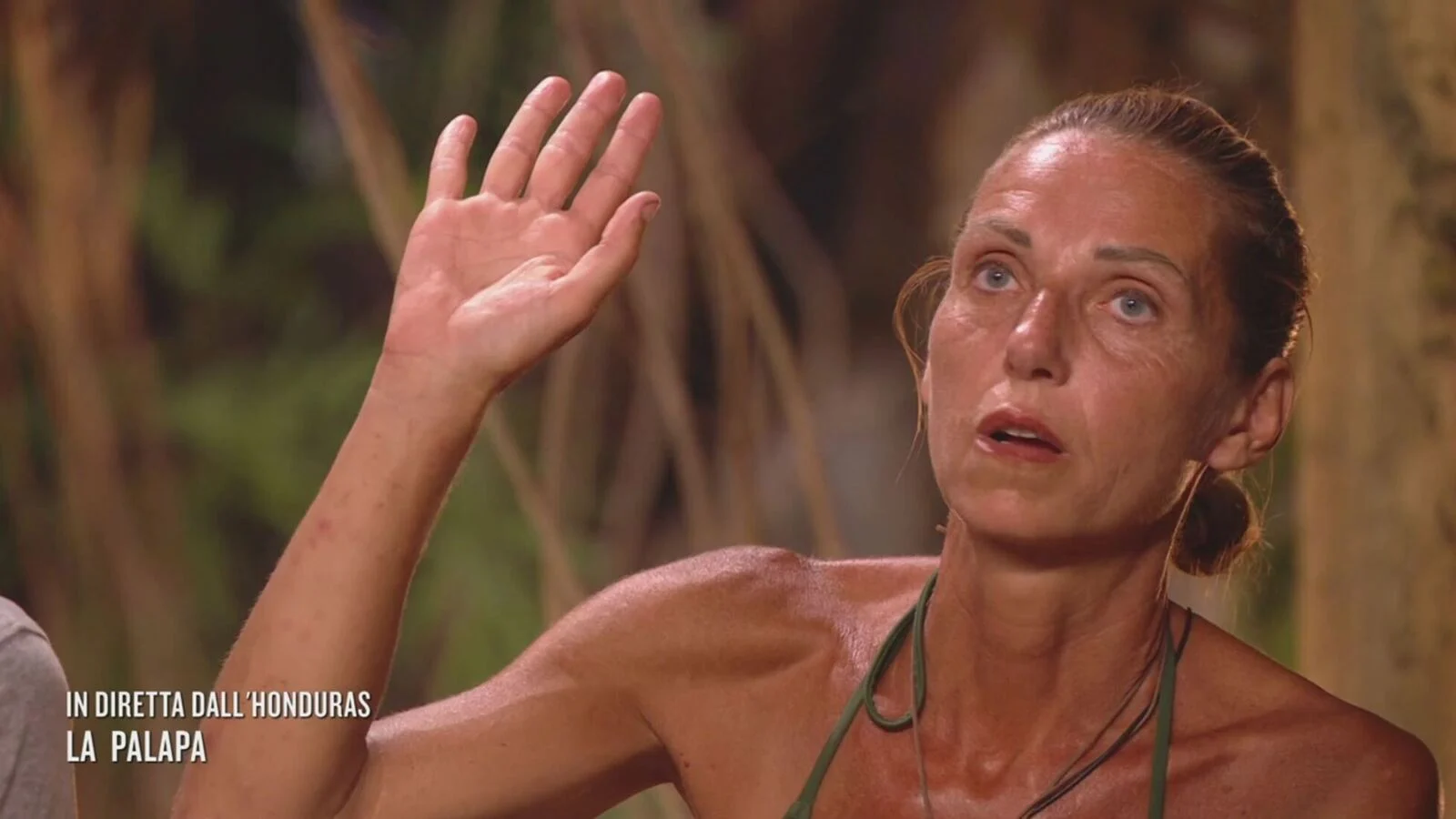 Isola dei Famosi, Luxuria critica Valentina Vezzali: "Ecco cosa sei"