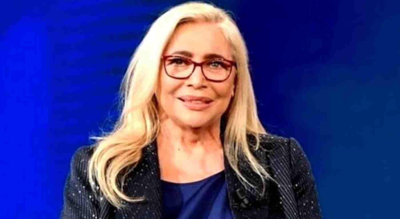"Mi dispiace molto per tutto". Mara Venier commuove tutti: il toccante messaggio per Barbara d'Urso in difficoltà