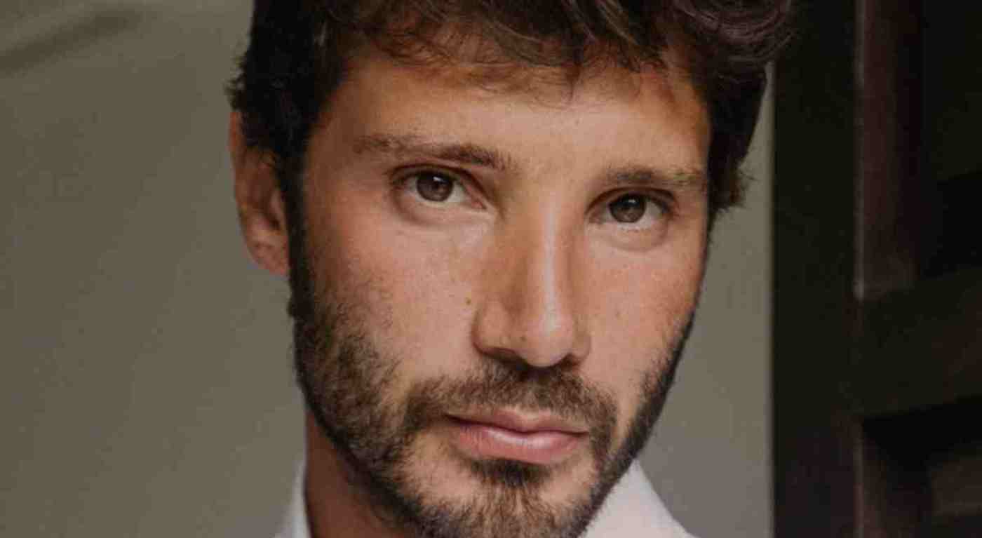 De Martino escluso a sorpresa! Ecco il nuovo volto del Festival di Sanremo - Rivoluzione in Rai