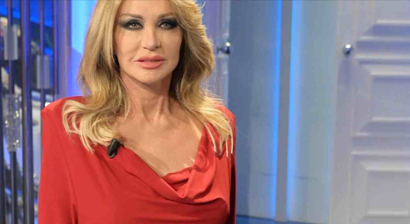 Paola Ferrari si sfoga: “Non sono felice” - La triste confessione della giornalista