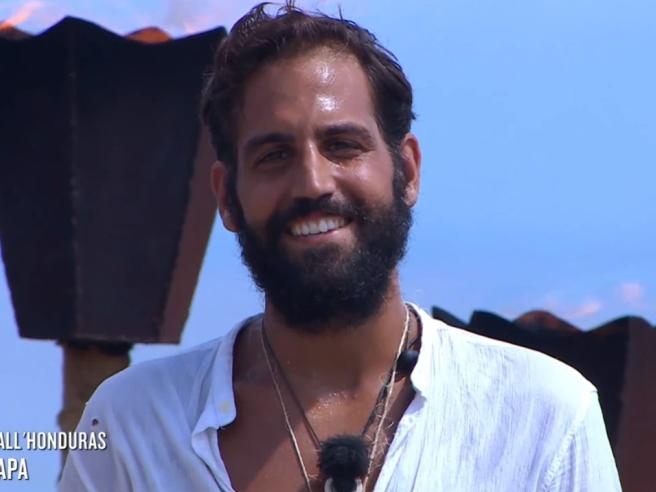 "Il mio premio va alla Fondazione Giulia Cecchettin". Aras Senol trionfa all'Isola dei Famosi e sorprende tutti - Ecco come ha reagito Gino