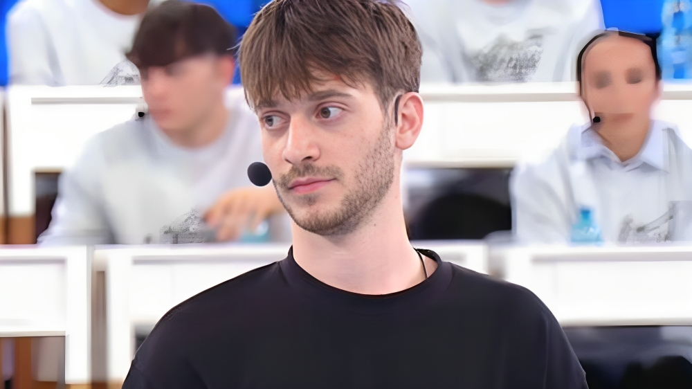 Disastro in classifica per i cantanti di Amici 23: "È una battuta d'arresto"