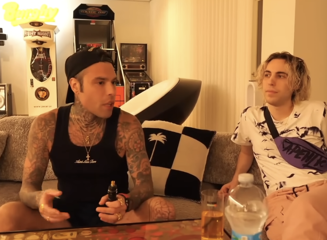 Selvaggia Lucarelli attacca: "Chiara Ferragni meno intelligente di Fedez, ma..."