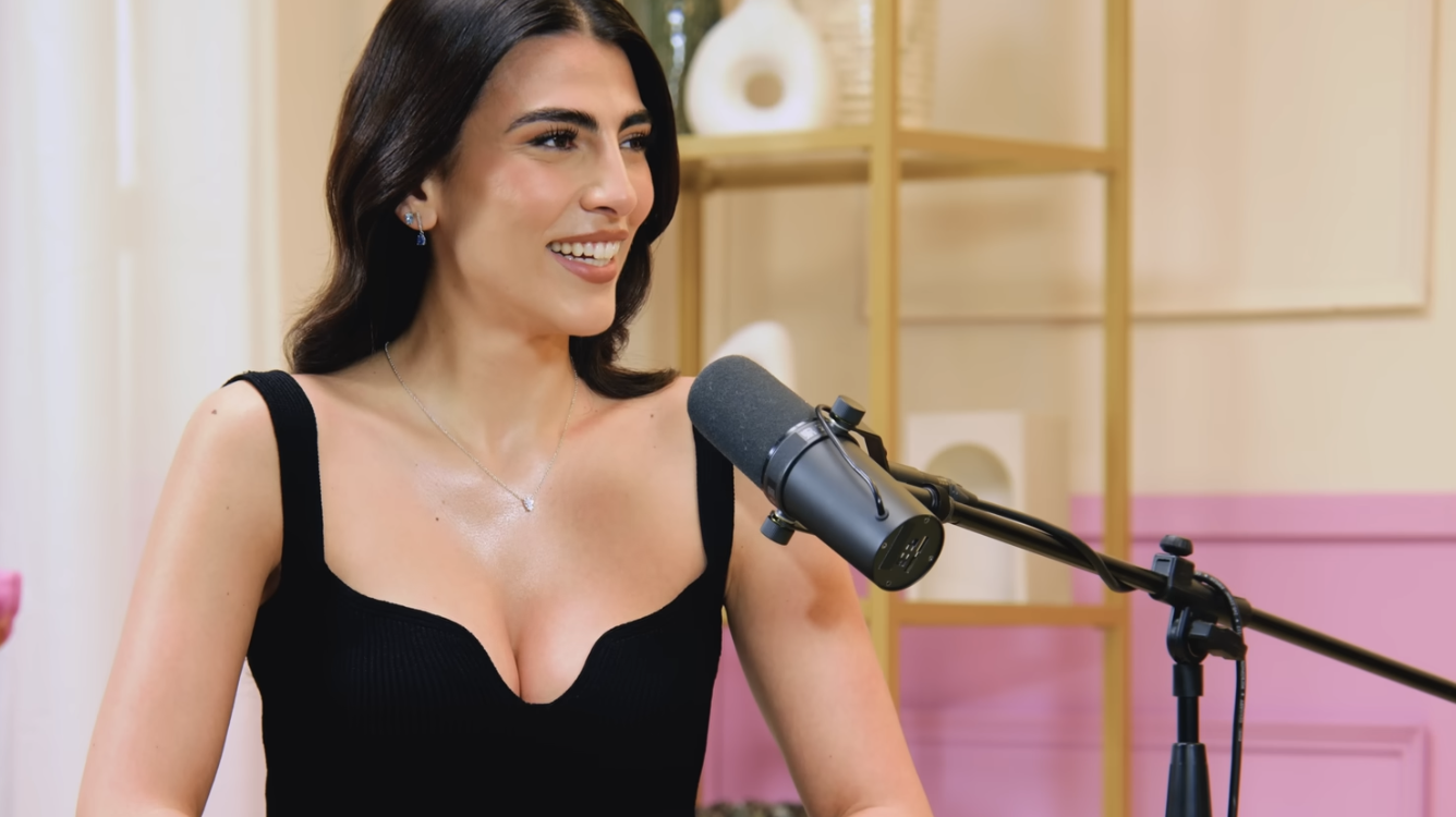 "Non cambio le mutande". Giuseppe Cruciani si confessa a Giulia Salemi: "Io le annuso e poi capisco..."