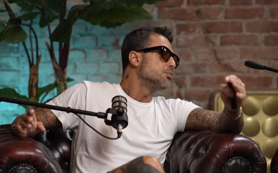 "Non è come sembra": Fabrizio Corona svela i segreti di Stefano De Martino
