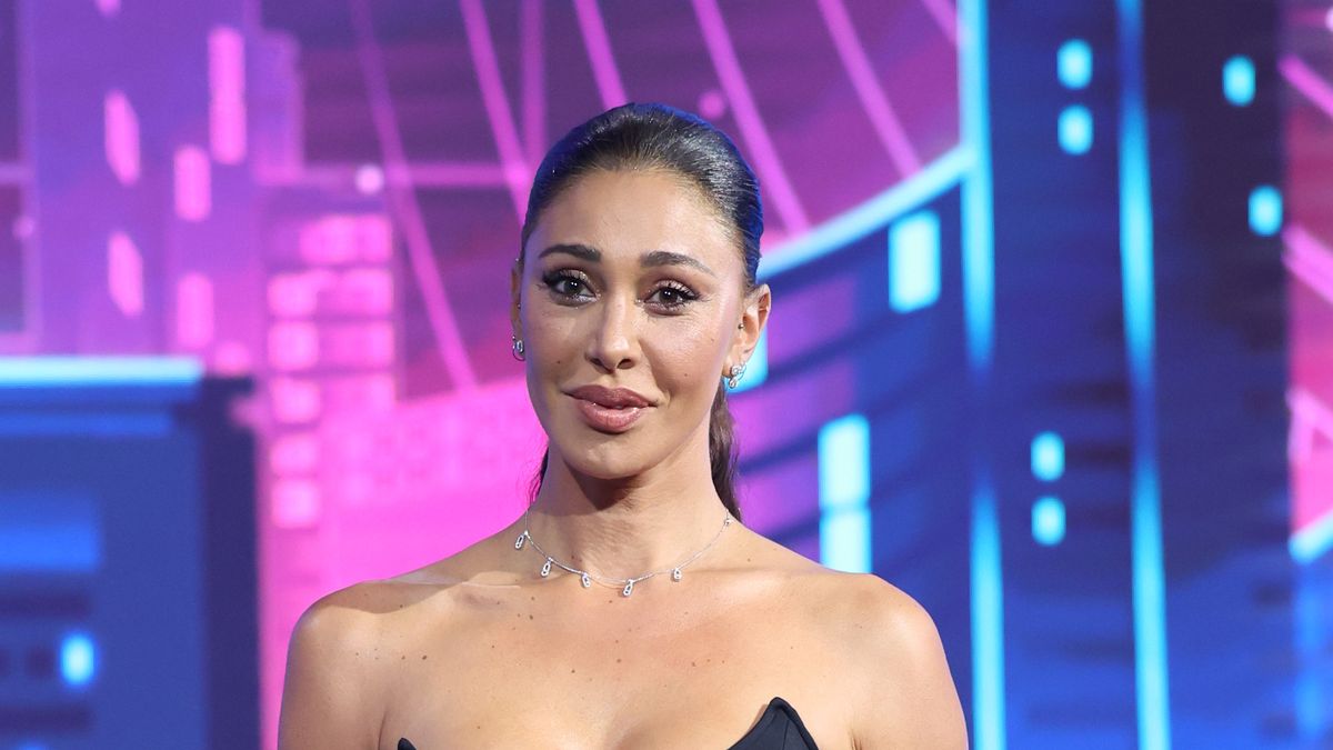 Belen Rodriguez lascia la TV, ecco la sua nuova carriera da cantante - La reazione del pubblico
