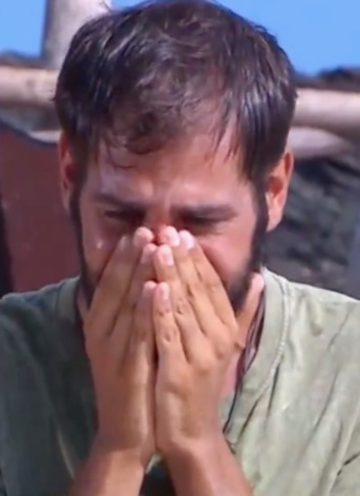 Isola dei Famosi, Aras fa una mossa che potrebbe costargli la vittoria - Cos'è successo
