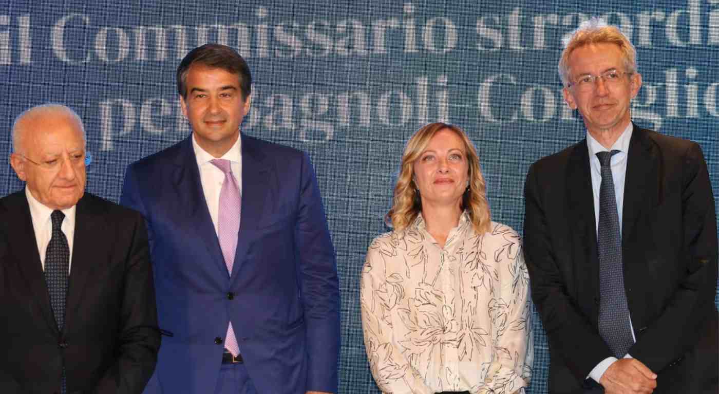 De Luca riceve un invito inaspettato da Giorgia Meloni: la sua reazione gela tutti