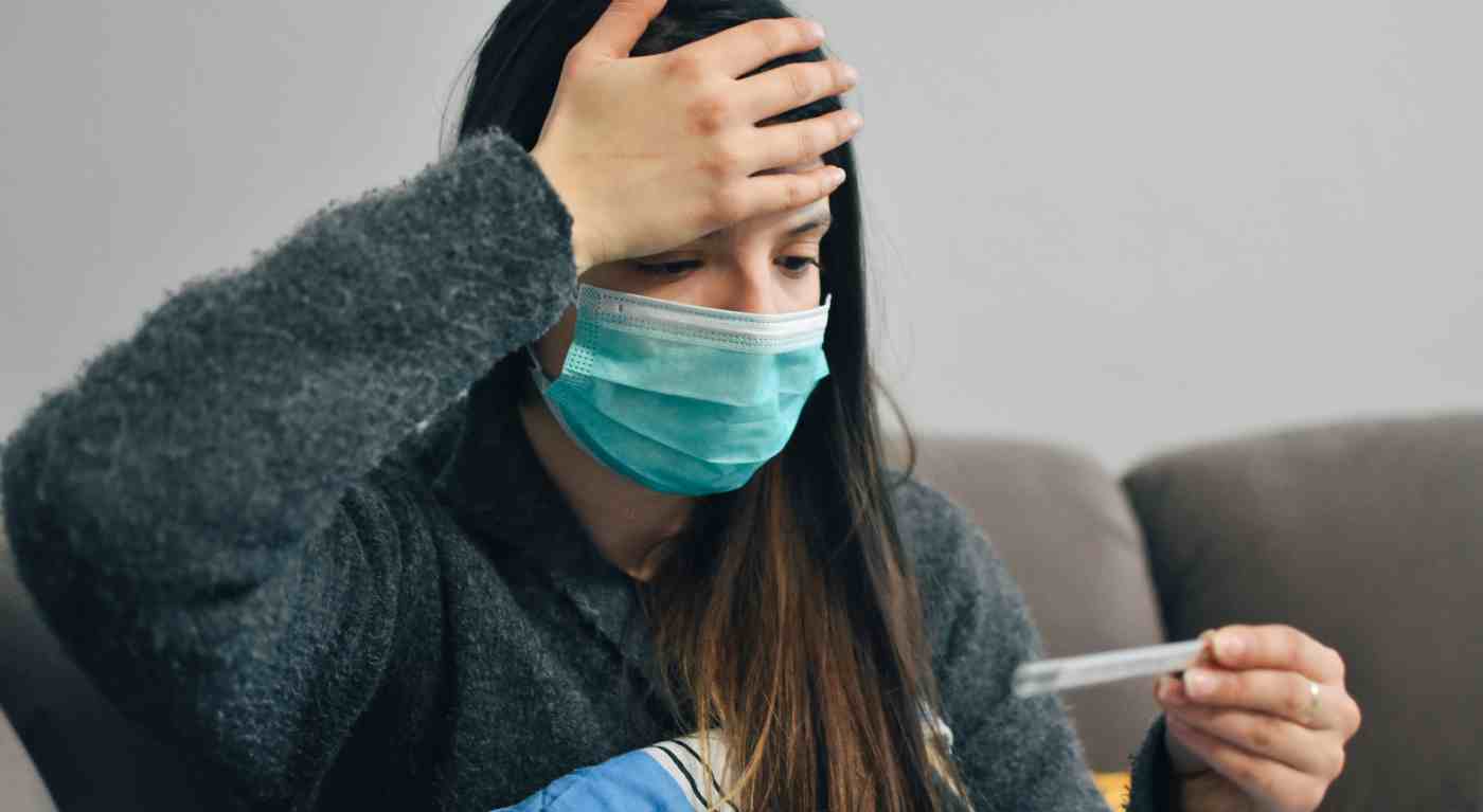 Nuova variante Covid Kp.3: quali sono i sintomi e cosa fare | Aumento di casi in Lombardia
