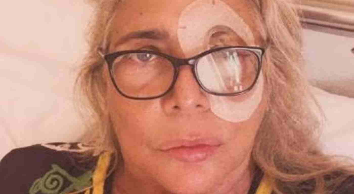 Paura per Mara Venier: la foto dopo l’operazione fa preoccupare i fan | Cos'è successo davvero