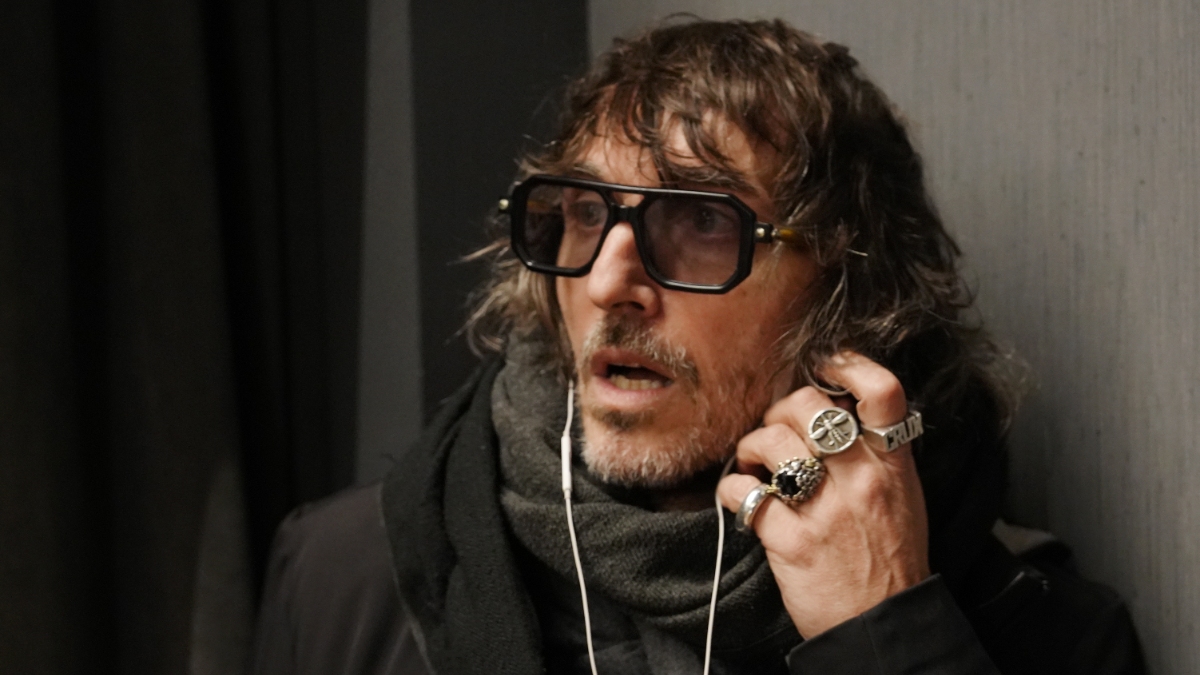 Giuseppe Cruciani racconta della sua esperienza gay “alla Freddie Mercury” | C'entra Luxuria