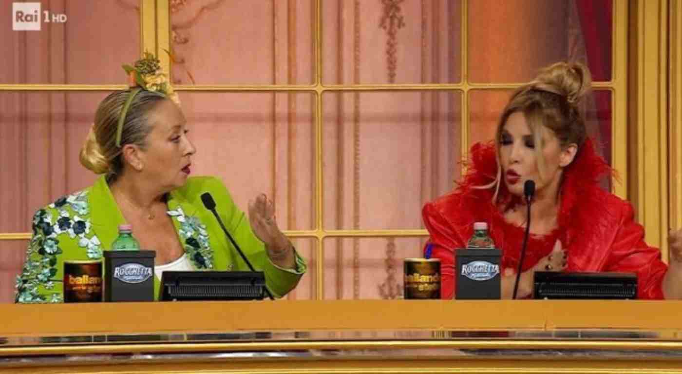 Carolyn Smith cambia marcia: dalla frecciata a fan di Selvaggia Lucarelli | Cosa non torna