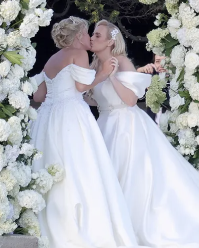 Rebel Wilson ha sposato Ramona Agruma
