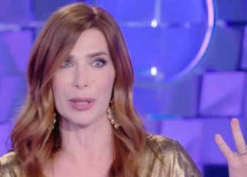“È davvero irriconoscibile”. Veronica Maya, il pubblico la ricordava in tutt’altro modo