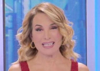 Barbara D’Urso, il silenzio in TV continua: ma ora c’è una nuova strada