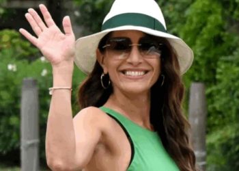 “Sto per diventare mamma”. L’attrice italiana accoglie il primo figlio a 47 anni, la felicità più grande