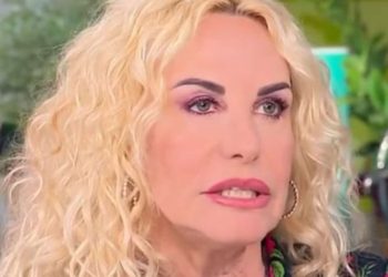 Antonella Clerici assente dalla diretta: sorpresa per i telespettatori e interrogativi ancora aperti