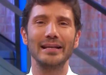 Cambio di rotta in Rai: chi prenderà il posto di Stefano De Martino ad “Affari Tuoi”?